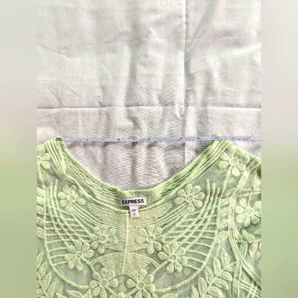 EXPRESS Teal Lace Top - Picture 4 of 9
